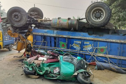 কালিহাতীতে সড়ক দুর্ঘটনায় নিহত ২