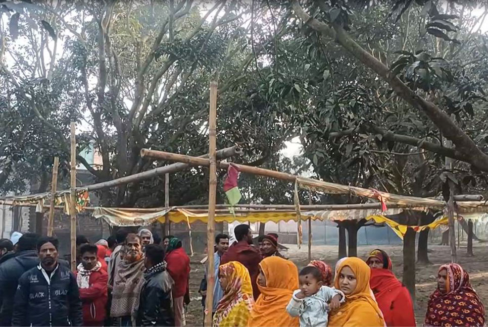 চাঁপাইনবাবগঞ্জের শিবগঞ্জে নৌকার নির্বাচনি অফিস ভাঙচুরের অভিযোগ
