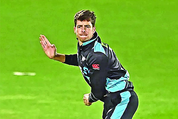 টাইগারদের প্রশংসায় স্যান্টনার