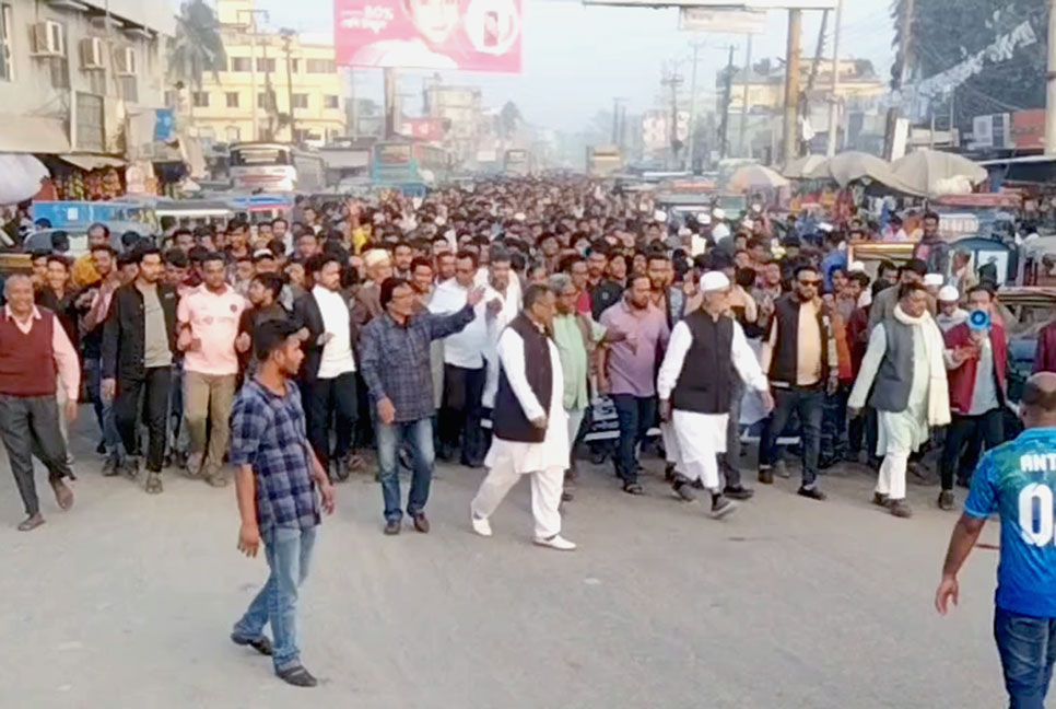 লক্ষ্মীপুরে সমানতালে চলছে প্রচার-প্রচারণা