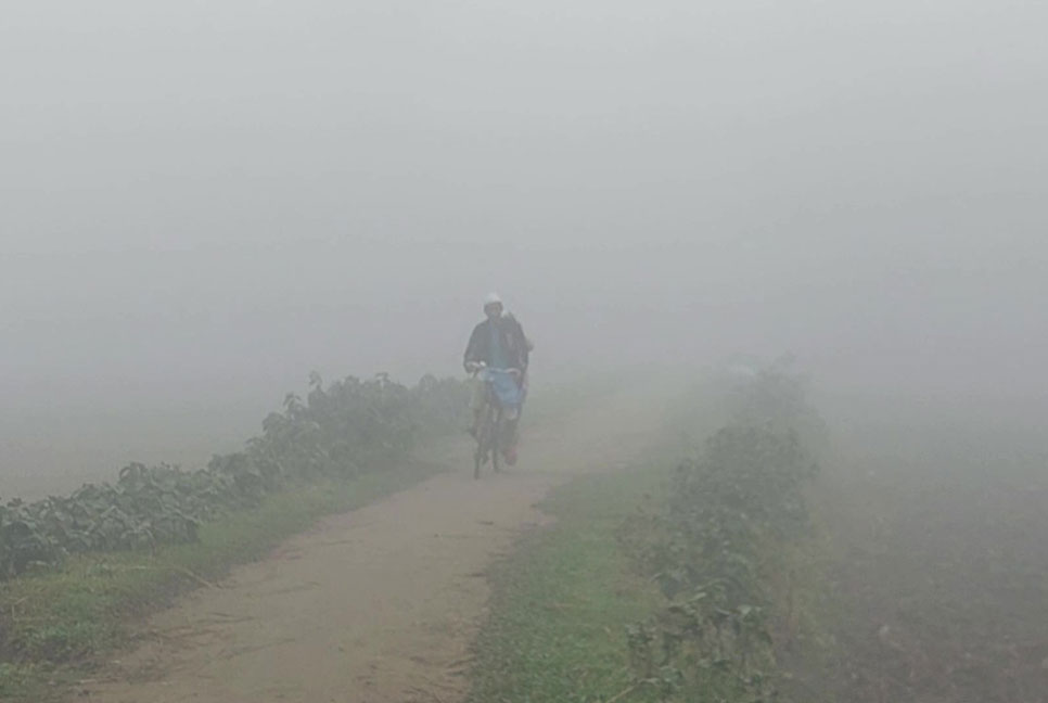 শীতে কাঁপছে পঞ্চগড়