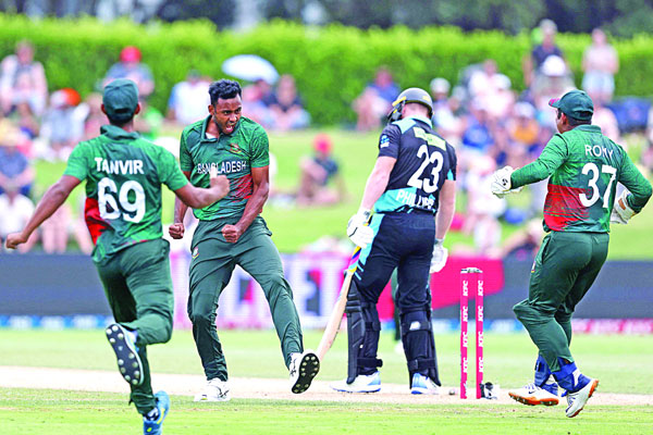 নাজমুলকেই পছন্দ হাথুরার