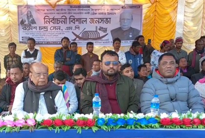 ঠাকুরগাঁওয়ে প্রচারণায় ব্যস্ত প্রার্থীরা