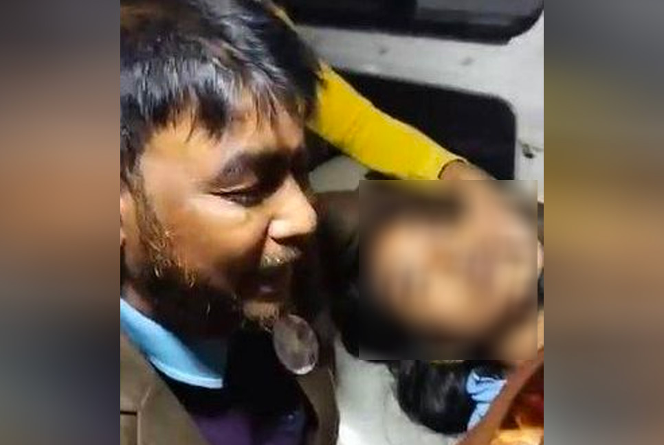 বাগমারায় স্বতন্ত্র প্রার্থীর সমর্থকদের বিরুদ্ধে হামলার অভিযোগ, শিশু আহত