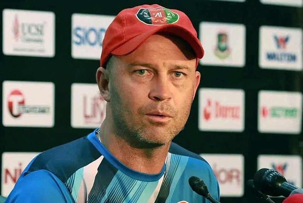 বিশ্বকাপে সাফল্য পাওয়ায় কোচের মেয়াদ বাড়ালো আফগানিস্তান