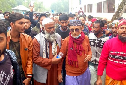 ড. শামছুল হক ভূঁইয়ার নির্বাচনি গণসংযোগ, স্বতন্ত্র প্রার্থী হওয়ার কারণ জানালেন