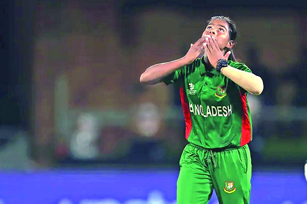 আইসিসি বর্ষসেরা লড়াইয়ে মারুফা