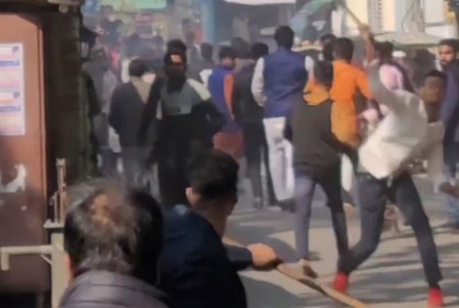 নাটোরে ছাত্রলীগের দুপক্ষের ধাওয়া-পাল্টা ধাওয়া ও গোলাগুলি