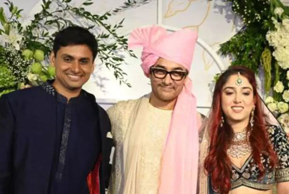 মেয়ের জামাইকে জড়িয়ে ধরে কেন কাঁদেছিলেন আমির খান?