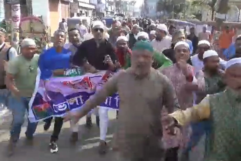 ভোলায় বিএনপির ঝটিকা মিছিল, পুলিশের ধাওয়া