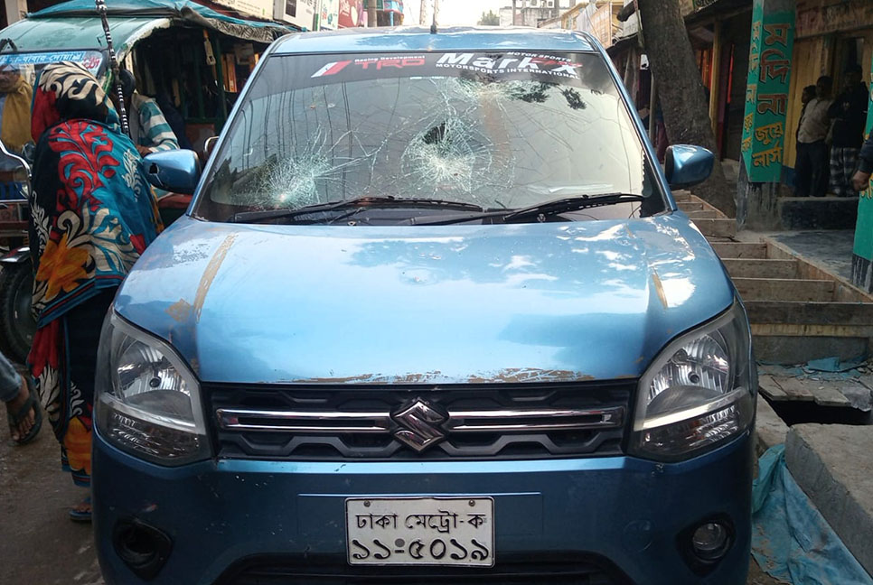 গাইবান্ধা-৩ আসনে নৌকার প্রার্থীর বাড়ি ও গাড়িতে হামলা-ভাঙচুর