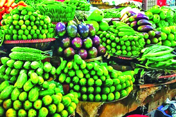ভরা মৌসুমেও সবজির দাম চড়া