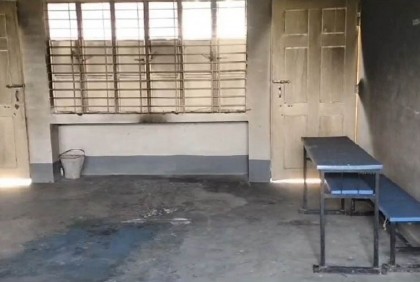 শরীয়তপুরে ভোটকেন্দ্রে দুর্বৃত্তদের আগুন