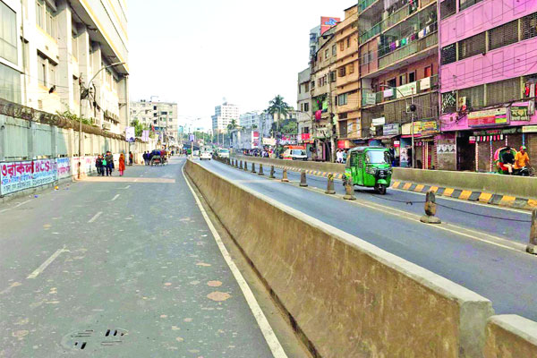 নির্বাচনের আগের দিন যান চলাচল কম