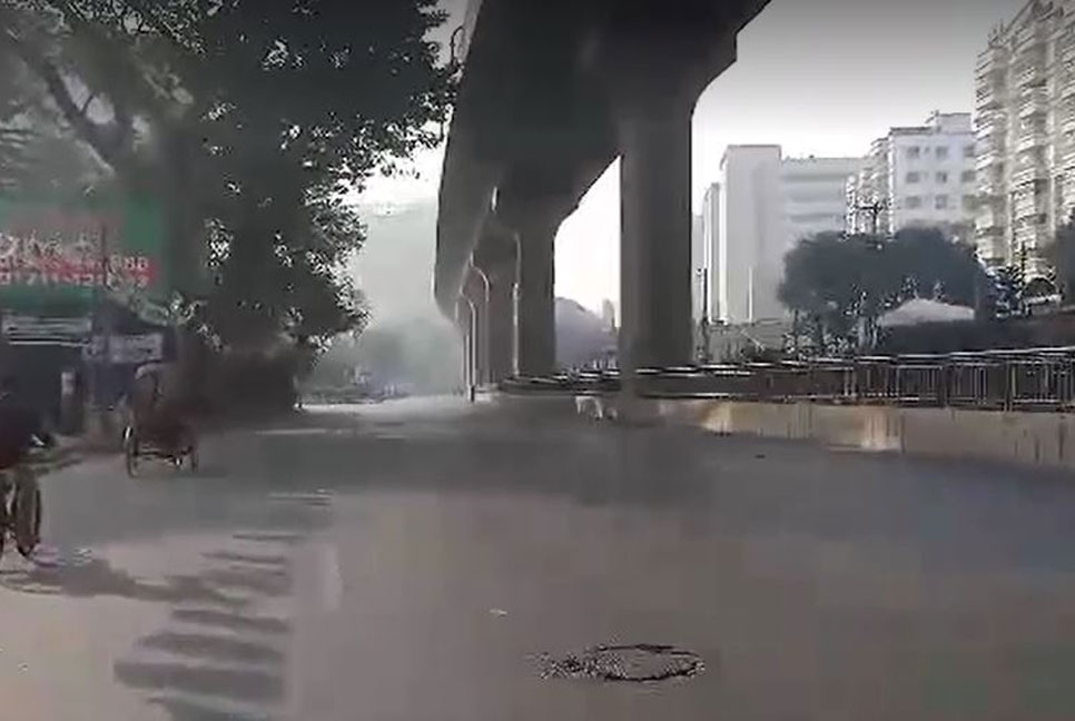নিষেধাজ্ঞা না থাকলেও ভোটের সকালে রাস্তায় নেই গণপরিবহনের চাপ