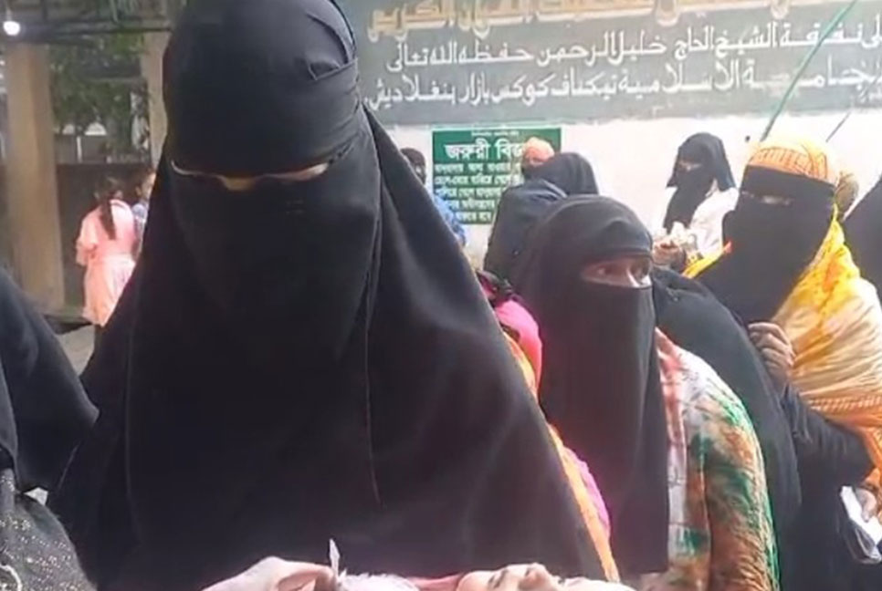 কক্সবাজারে ভোটগ্রহণ চলছে

