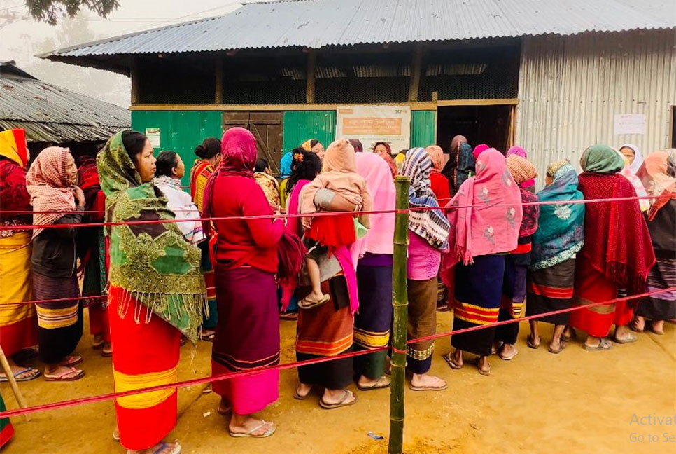 খাগড়াছড়িতে শান্তিপূর্ণ পরিবেশে চলছে ভোটগ্রহণ

