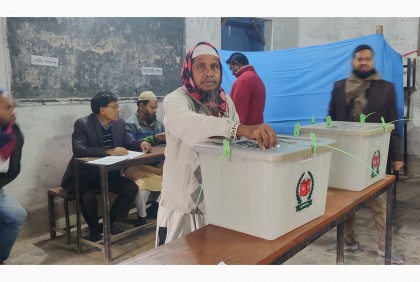 গাইবান্ধায় ভোটগ্রহণ শুরু