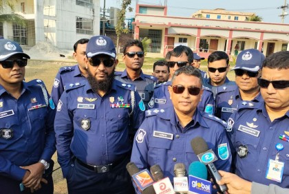 বিএনপি-জামায়াতের হরতাল উপেক্ষা করেই কেন্দ্রে এসেছেন ভোটাররা: গাজীপুর পুলিশ সুপার