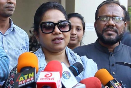 জোর করে নৌকায় ভোট নেওয়ার অভিযোগ ডলি সায়ন্তনীর