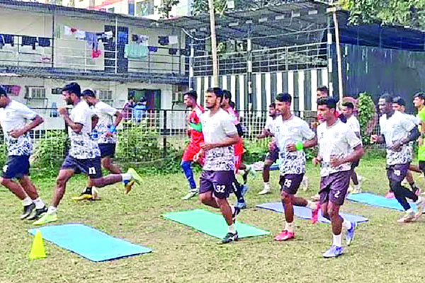 অনুশীলন নিয়ে বিরক্ত মোহামেডানের ফুটবলাররা