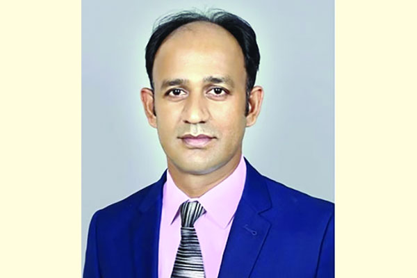 মন্ত্রীকে হারিয়ে শেষ হাসি হাসলেন ব্যারিস্টার সুমন
