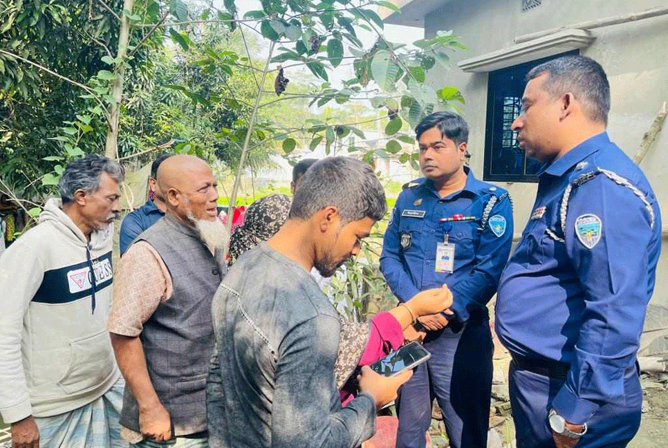 বেগমগঞ্জে যুবককে গলা কেটে হত্যা, আটক ২