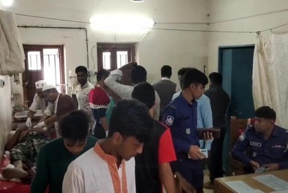 পটুয়াখালীতে নৌকার ৭ কর্মীকে কুপিয়ে জখম