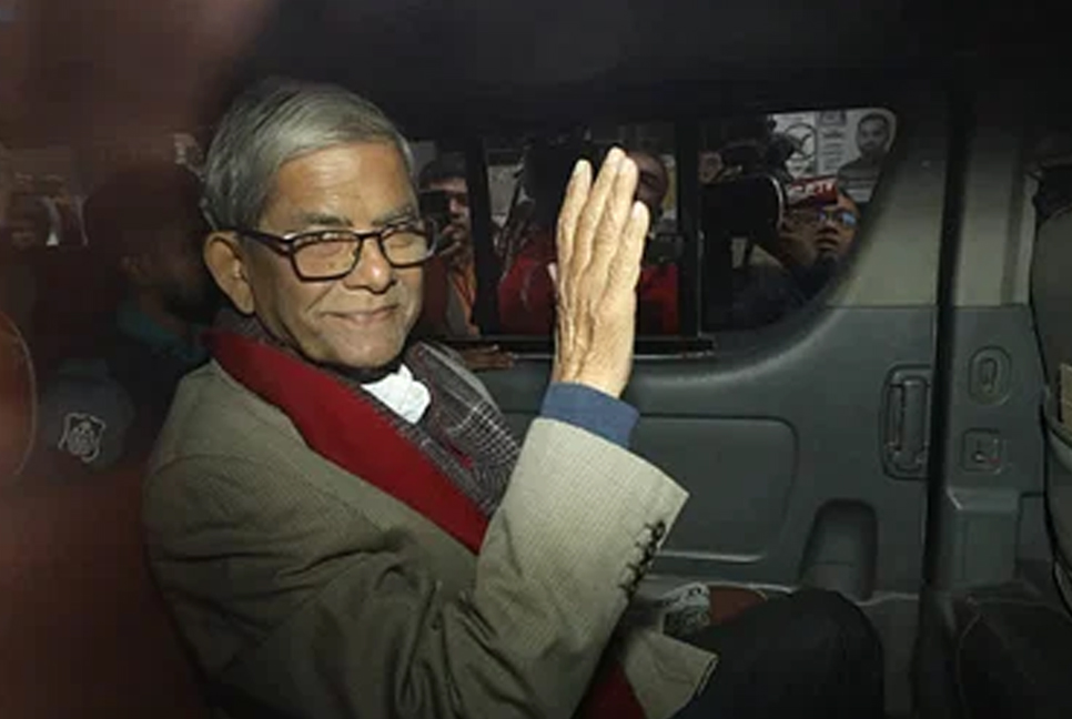 আদালতে মির্জা ফখরুল, মুক্তির দাবিতে আইনজীবীদের বিক্ষোভ