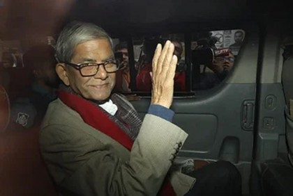 আদালতে মির্জা ফখরুল, মুক্তির দাবিতে আইনজীবীদের বিক্ষোভ