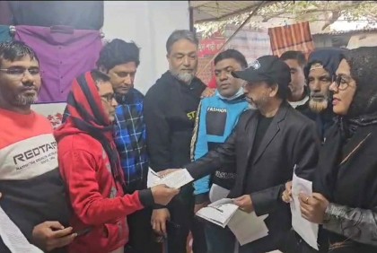 সিরাজগঞ্জে বিএনপির লিফলেট বিতরণ