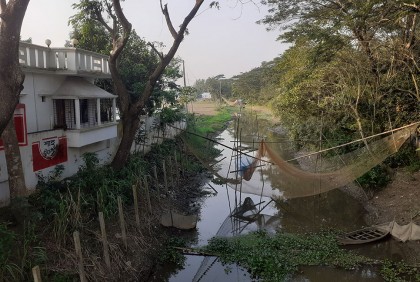 খরস্রোতা খিরাই এখন মরা খাল