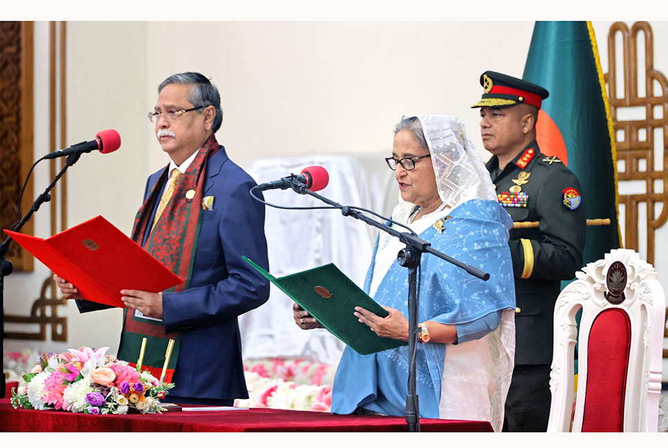 পঞ্চমবার প্রধানমন্ত্রী হিসেবে শপথ নিলেন শেখ হাসিনা