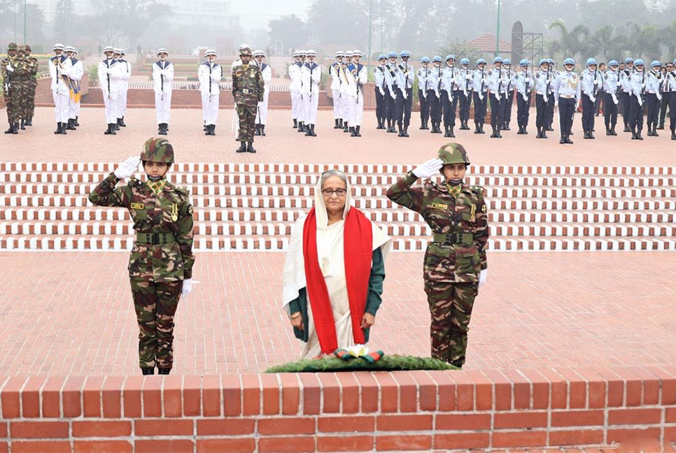 স্মৃতিসৌধে প্রধানমন্ত্রী ও নতুন মন্ত্রিসভার সদস্যদের শ্রদ্ধা