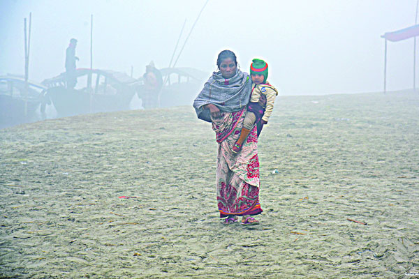 শীতের রোগে ভুগছে মানুষ