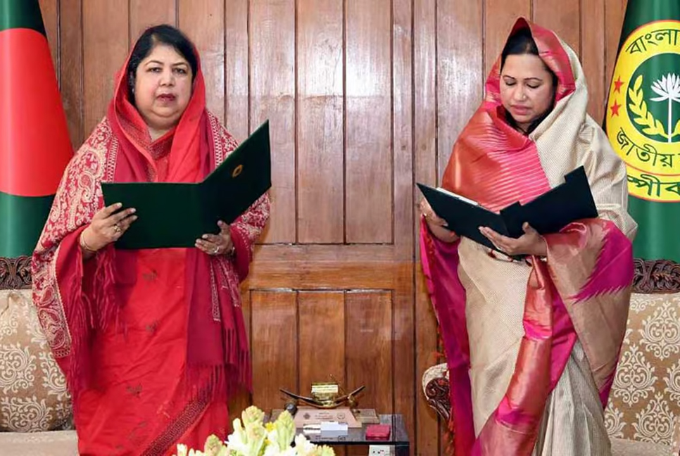 শপথ নিলেন ময়মনসিংহ-৩ আসনের এমপি নিলুফার আনজুম

