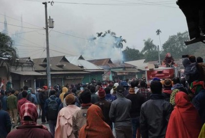 নেত্রকোনায় অগ্নিকাণ্ডে দুই দোকান পুড়ে ছাই
