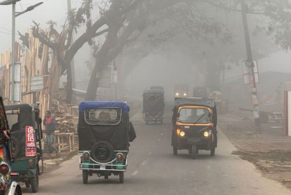 দুমকিতে কনকনে শীতে বিপর্যস্ত জনজীবন