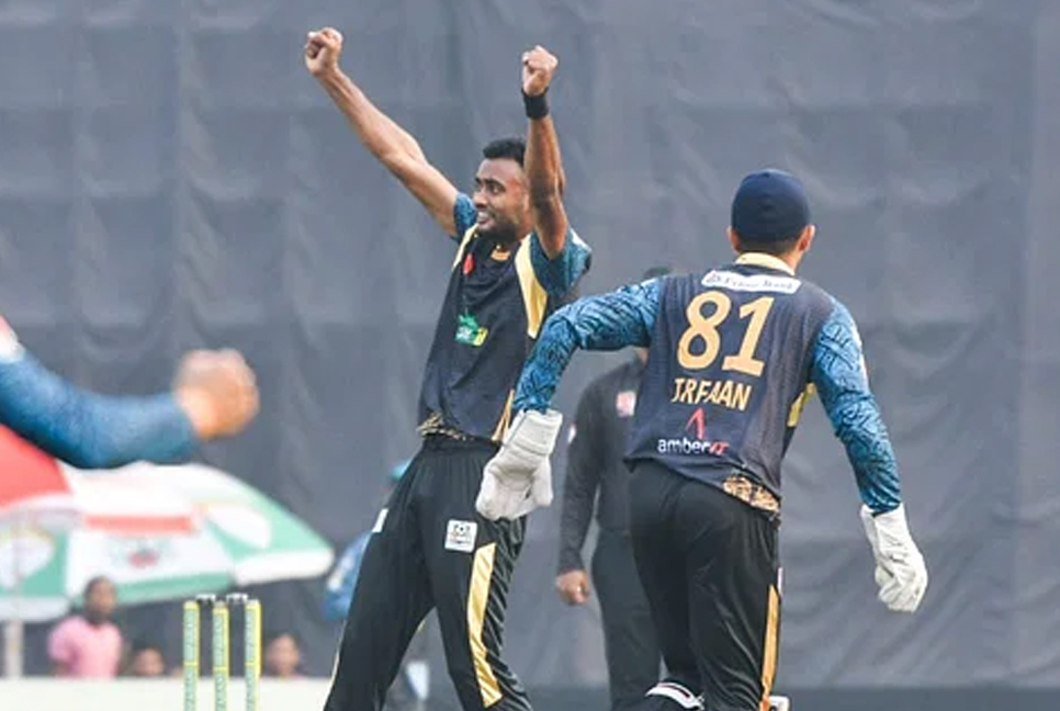 বিপিএলে শরীফুলের হ্যাটট্রিক, ঢাকার চাই ১৪৪ রান