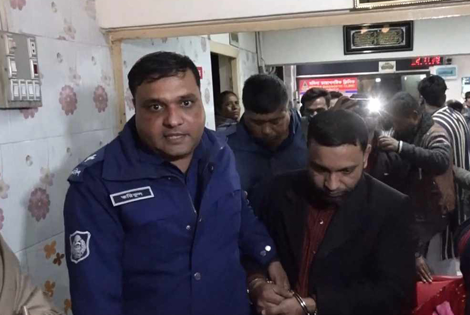 নীলফামারীতে ভুয়া ডাক্তার গ্রেফতার
