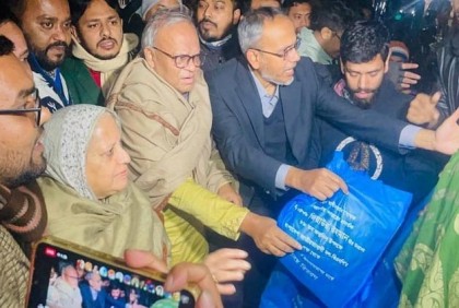 শীতার্ত মানুষের মধ্যে বিএনপির শীতবস্ত্র বিতরণ 