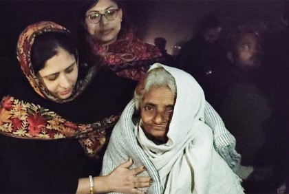 ঠাকুরগাঁওয়ে পুনাকের শীতবস্ত্র বিতরণ