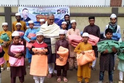জিয়ার জন্মবার্ষিকী উপলক্ষে বিএনপি নেতার শীতবস্ত্র বিতরণ