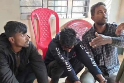 কক্সবাজারে তিন অস্ত্র কারবারি আটক