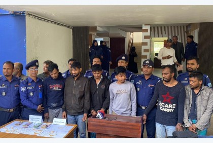 ফেনীতে দোকান থেকে চুরি হওয়া ১১ ভরি উদ্ধার, গ্রেফতার ৬ 