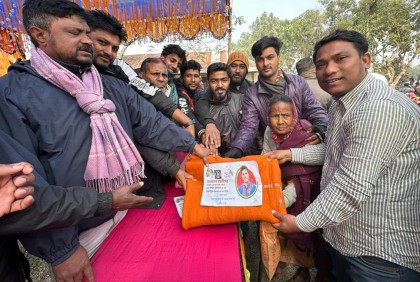 দেবীগঞ্জে শীতার্ত মানুষের মাঝে শীতবস্ত্র বিতরণ