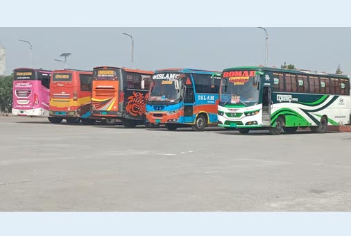 বরগুনায় অনির্দিষ্টকালের জন্য বাস ধর্মঘট