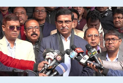 অর্থনীতিকে চাঙ্গা করা সরকারের মূল চ্যালেঞ্জ: হানিফ