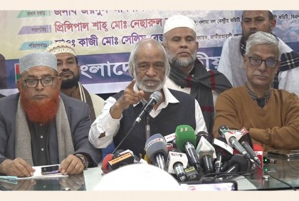 আওয়ামী লীগ নিজেরাই নৌকা ডুবিয়ে দিয়েছে : মঈন খান

