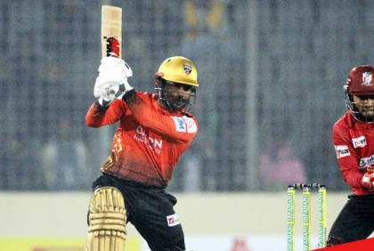 শ্বাসরুদ্ধকর ম্যাচে বরিশালকে হারাল কুমিল্লা